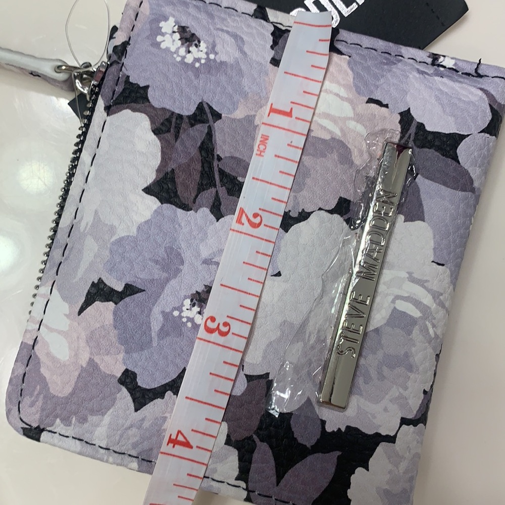 Steve Madden wallet - Picture 7 of 8